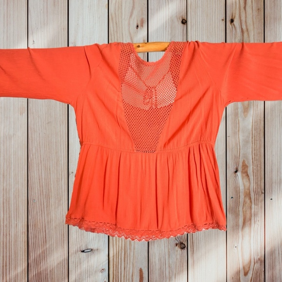 Women’s 1X Flowing Coral Tunic Deep V Mesh Panel Elastic Waist Bell Sleeves - Picture 3 of 5